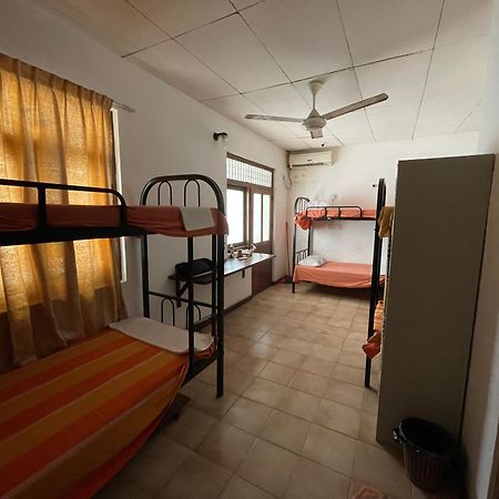 Sea Sands Beach Hostel نيجومبو المظهر الخارجي الصورة