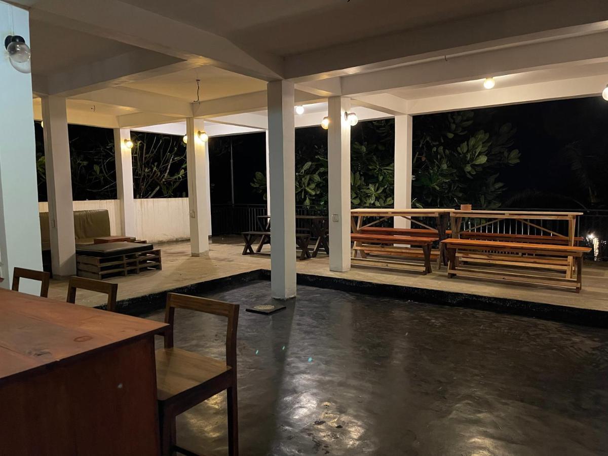 Sea Sands Beach Hostel نيجومبو المظهر الخارجي الصورة